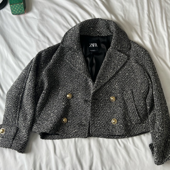 ZARA BLAZER CROPPED STRUCTURED (SIZE M) - Picture 2 of 4